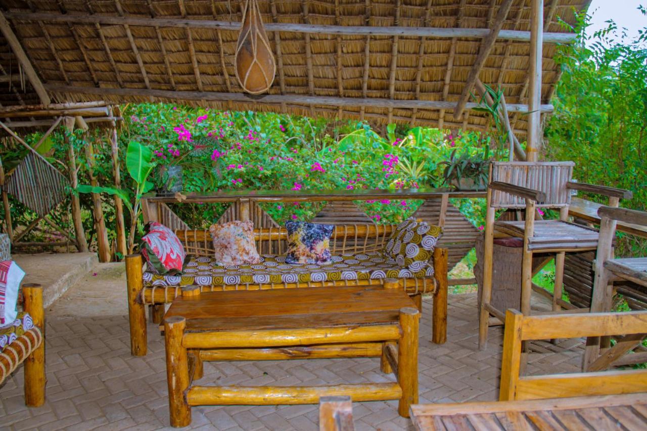 Mikoko Beach & Cottages Bagamoyo Esterno foto